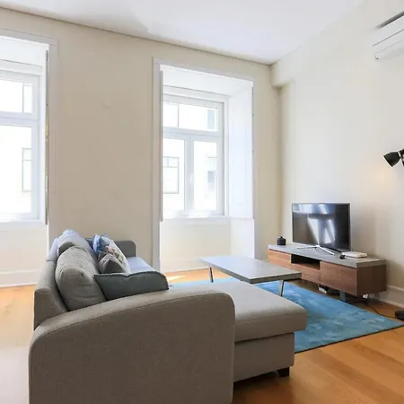 Vibrant Heart Of The 2br Lissabon