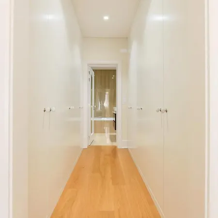 아파트 Vibrant Heart Of The 2br 리스본