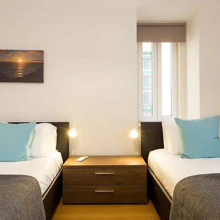 Vibrant Heart Of The 2br *